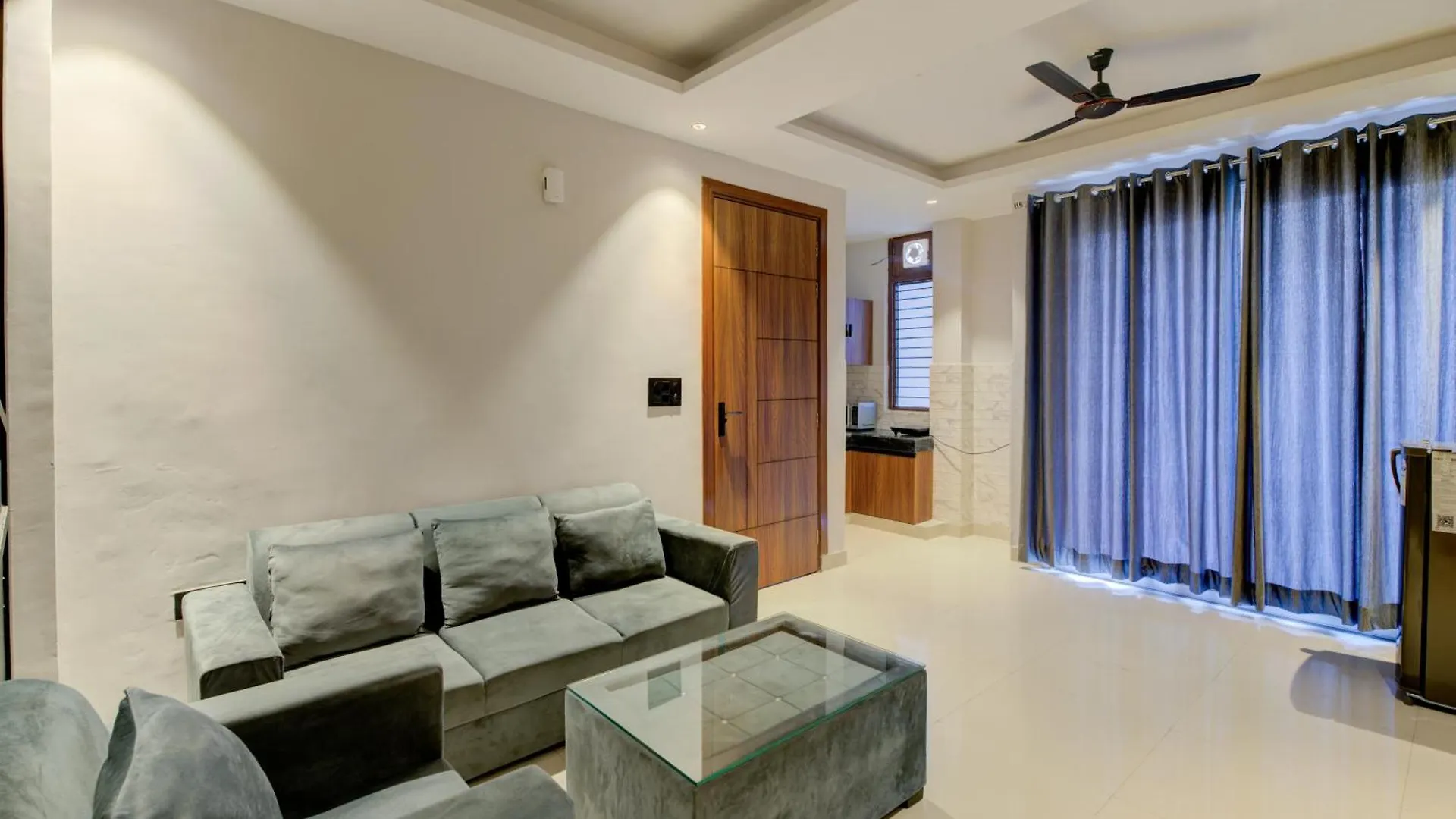 Aura Homes 1 Bhk Serviced Apartment Near Golf Course Road Gurgáon